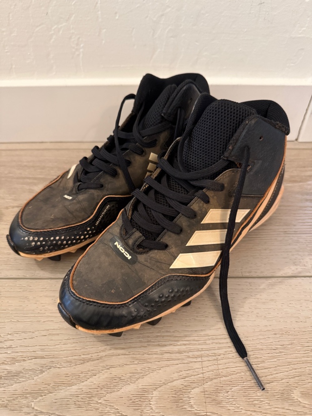 Adidas Baseball Icon Iron Skin Cleats size 7
